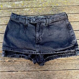 We The Free Gallivanting Peekaboo Skort in Black, Size 26